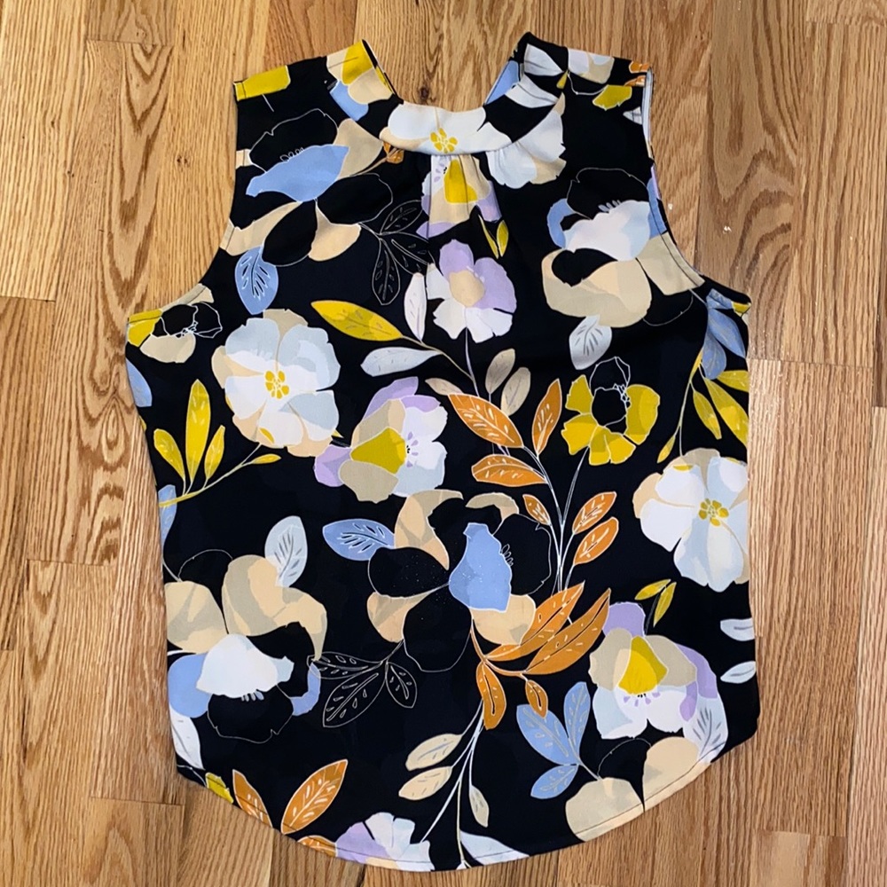 WWW sleeveless floral top